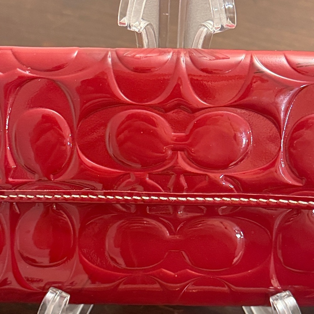 Coach Vintage Signature Embossed Patent Leather Turnlock Wallet (Color: Red) EUC - Picture 6 of 16
